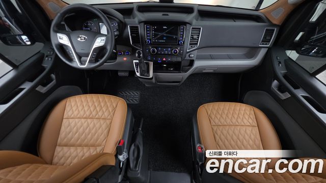 Hyundai Solati 15-seater Luxury 2024 — фото 5