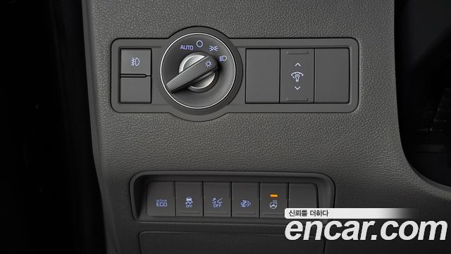 Hyundai Solati 15-seater Luxury 2024 — фото 17