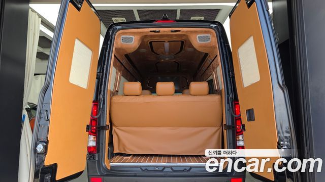 Hyundai Solati 15-seater Luxury 2024 — фото 20