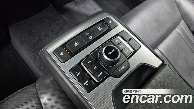 Genesis G80 2.2D AWD Premium Luxury 2019 — фото 19