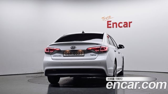 Hyundai Sonata Hybrid (LF) 2.0 HEV Modern 2016 — фото 4