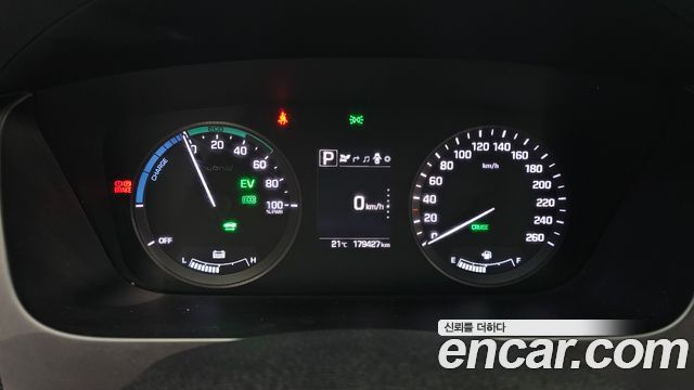 Hyundai Sonata Hybrid (LF) 2.0 HEV Modern 2016 — фото 8