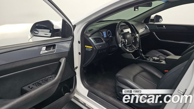 Hyundai Sonata Hybrid (LF) 2.0 HEV Modern 2016 — фото 10