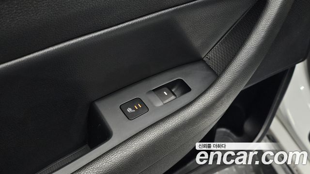 Hyundai Sonata Hybrid (LF) 2.0 HEV Modern 2016 — фото 18