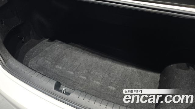 Hyundai Sonata Hybrid (LF) 2.0 HEV Modern 2016 — фото 20