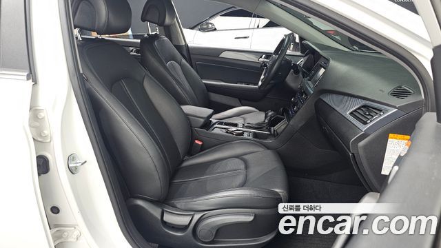 Hyundai Sonata Hybrid (LF) 2.0 HEV Modern 2016 — фото 26