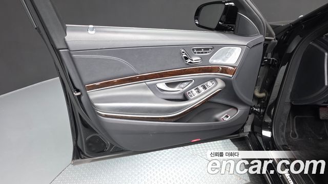 Mercedes-Benz S-Class (W222) S560L 4MATIC 2019 — фото 24