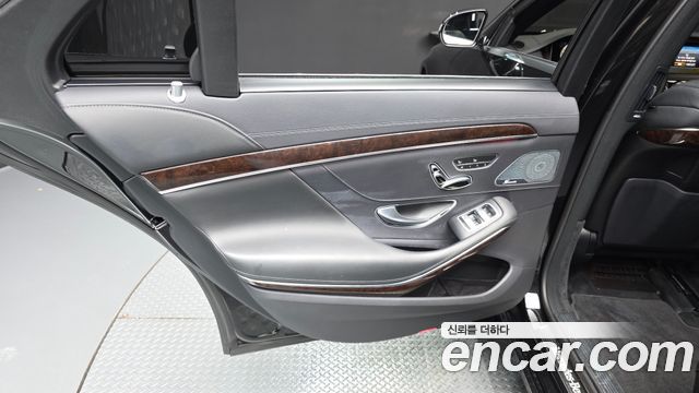 Mercedes-Benz S-Class (W222) S560L 4MATIC 2019 — фото 25