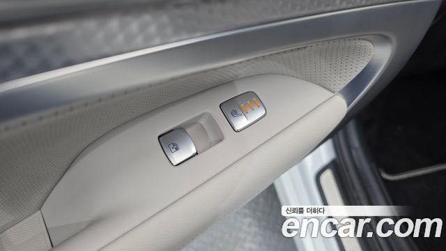 Genesis G70 Gasoline 2.0T 4WD 2021 — фото 28
