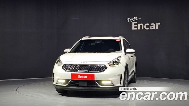 Kia Niro Noblesse 2017 — фото 3