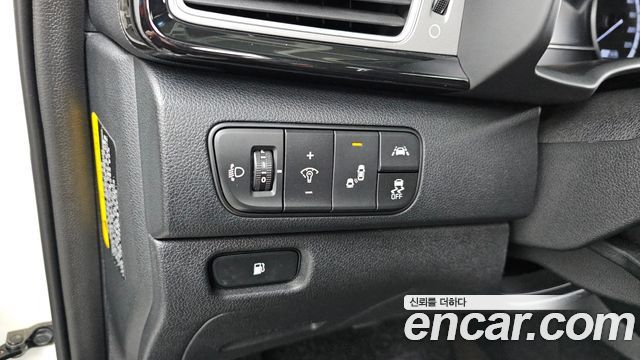 Kia Niro Noblesse 2017 — фото 18