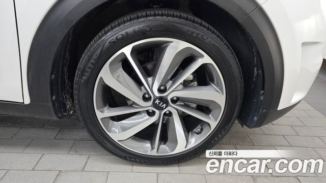 Kia Niro Noblesse 2017 — фото 21