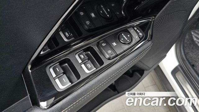Kia Niro Noblesse 2017 — фото 36
