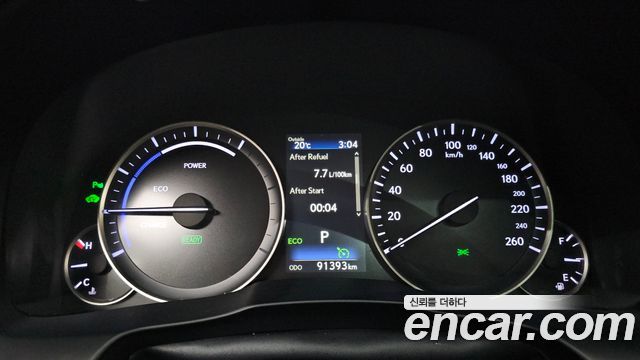Lexus ES300h Supreme XV60 2017 — фото 8