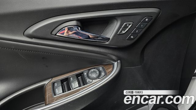 Chevrolet Malibu 2.0 Turbo LTZ Premium 2017 — фото 12