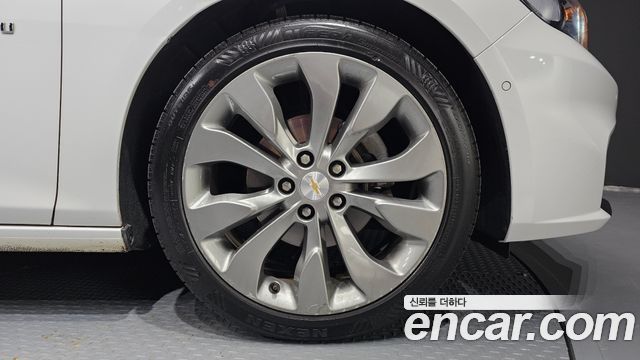 Chevrolet Malibu 2.0 Turbo LTZ Premium 2017 — фото 21