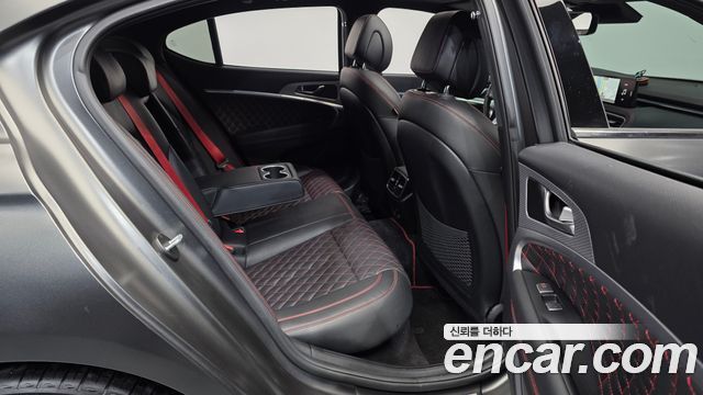 Genesis G70 Gasoline 2.0T 4WD 2022 — фото 12