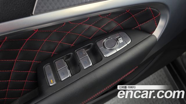 Genesis G70 Gasoline 2.0T 4WD 2022 — фото 27