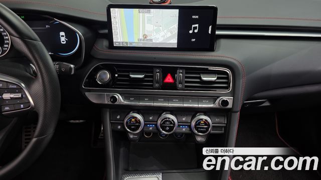 Genesis G70 Gasoline 2.0T 4WD 2022 — фото 30