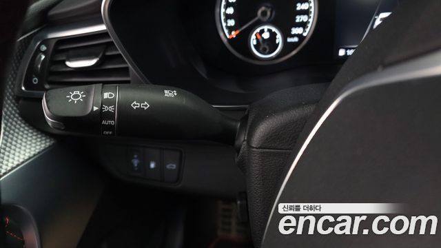 Genesis G70 Gasoline 2.0T 4WD 2022 — фото 34