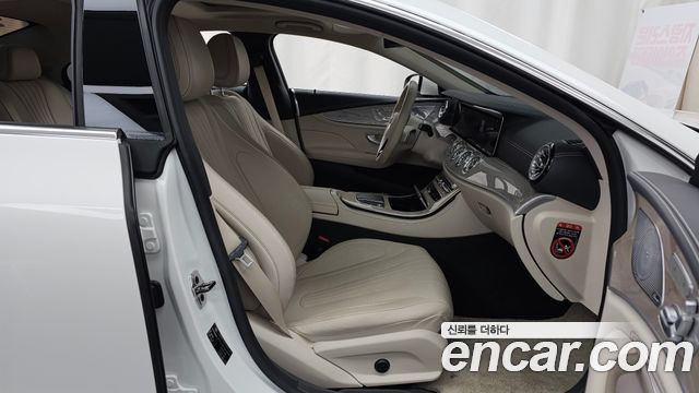 Mercedes-Benz CLS-Class (C257) CLS300d 4MATIC 2023 — фото 11