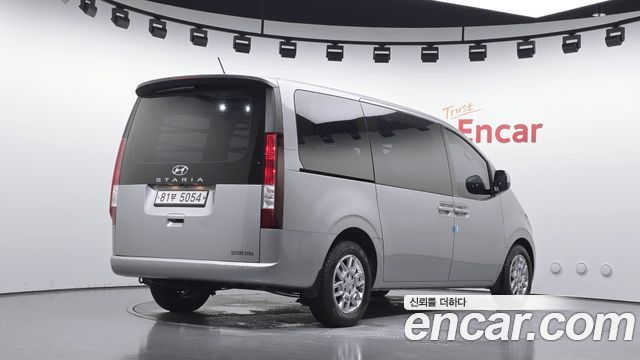 Hyundai Staria Cargo 3-Seater Modern 2022 — фото 2