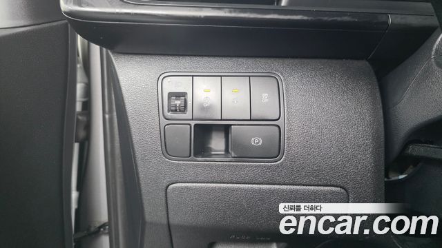 Hyundai Staria Cargo 3-Seater Modern 2022 — фото 18