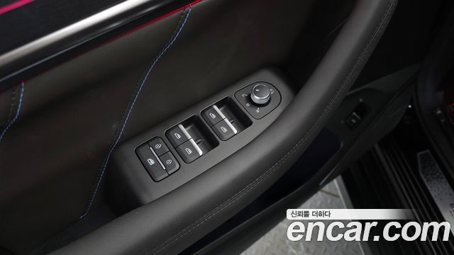 Renault Korea Filante 1.5 E-Tech Esprit Alpine 2WD 2027 — фото 27