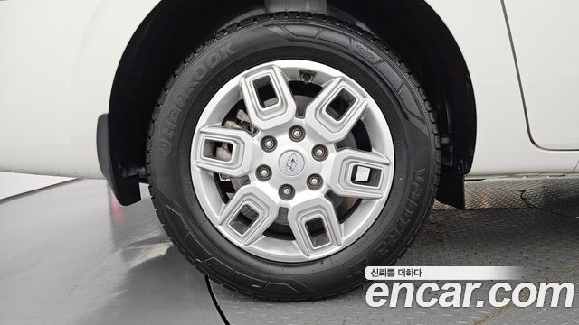 Hyundai Staria Cargo 5-Seater Modern 2023 — фото 5