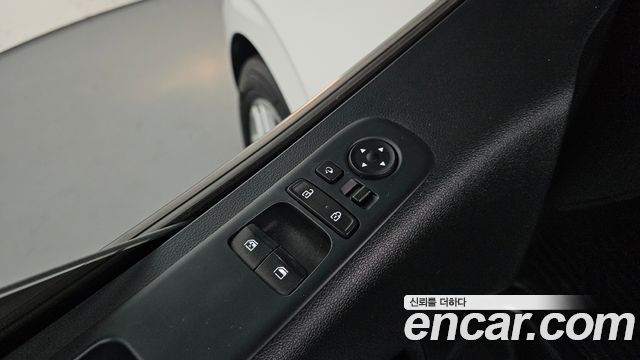 Hyundai Staria Cargo 5-Seater Modern 2023 — фото 16