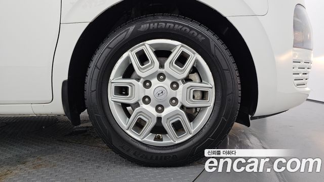 Hyundai Staria Cargo 5-Seater Modern 2023 — фото 21