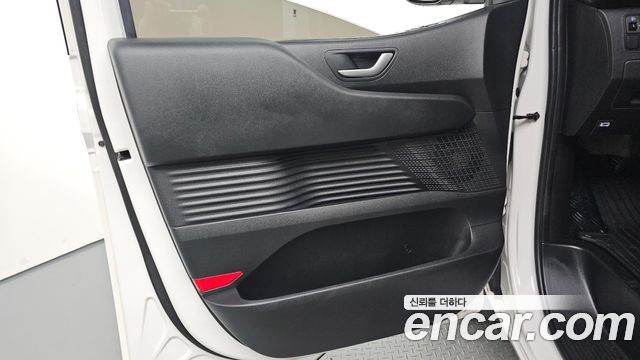 Hyundai Staria Cargo 5-Seater Modern 2023 — фото 24