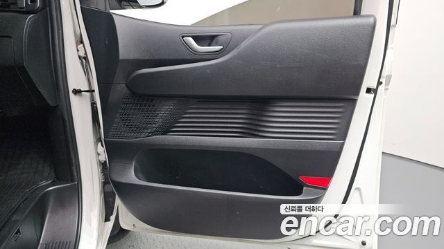 Hyundai Staria Cargo 5-Seater Modern 2023 — фото 25