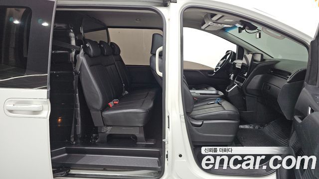 Hyundai Staria Cargo 5-Seater Modern 2023 — фото 26