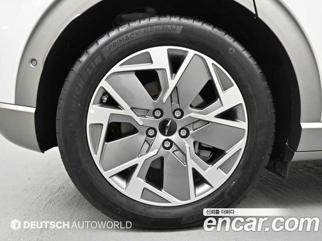 Genesis GV60 Standard 2022 — фото 24