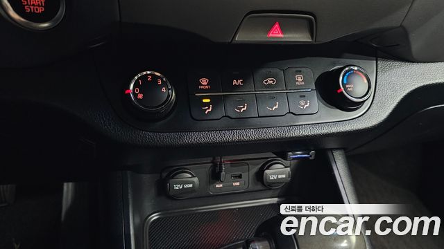 Kia Sportage R Diesel 2WD Trendy 2015 — фото 18