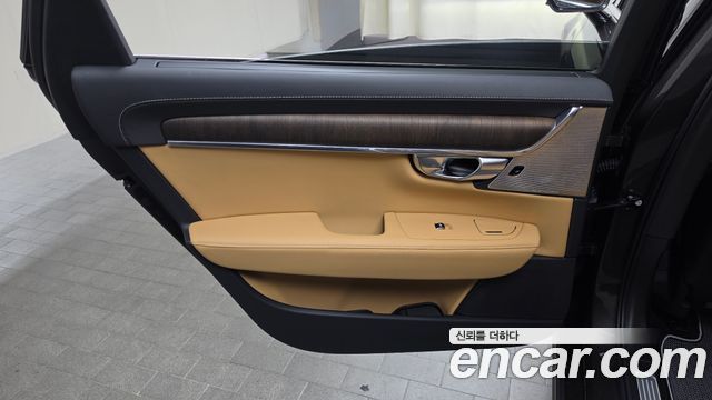 Volvo S90 B5 Ultimate Bright 2023 — фото 25
