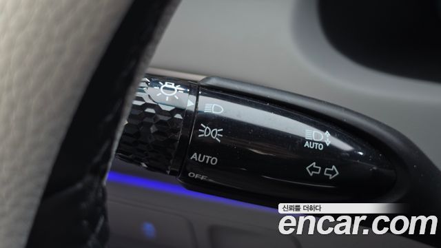 Hyundai Palisade Diesel 2.2 2WD Le Blanc 2024 — фото 32