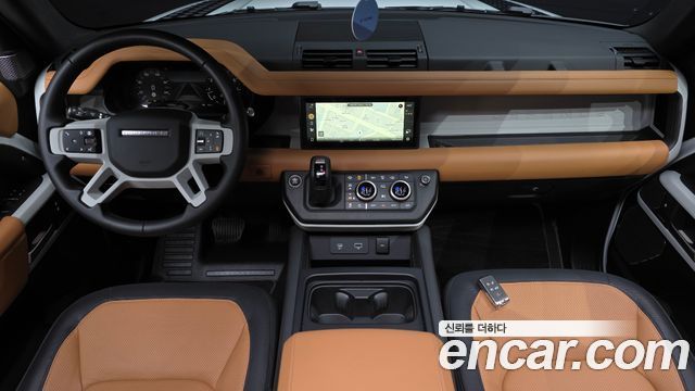 Land Rover Defender (L663) 110 P300 X-Dynamic SE 2024 — фото 7