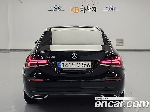Mercedes-Benz A-Class (W177) A220 Sedan 2021 — фото 4