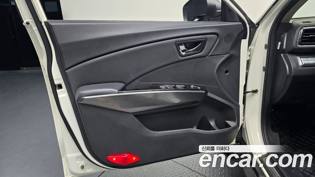 KG Mobility (SsangYong) Very New Tivoli Gasoline 1.5 4WD V3 2022 — фото 24