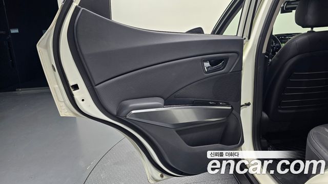 KG Mobility (SsangYong) Very New Tivoli Gasoline 1.5 4WD V3 2022 — фото 25
