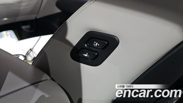Hyundai Tucson (NX4) Gasoline 1.6 Turbo 2WD Inspiration 2025 — фото 33