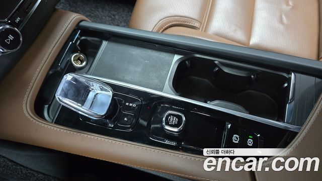 Volvo XC90 (II) T8 Ultimate Bright Hybrid 2024 — фото 9