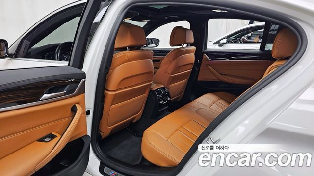 BMW 5 Series (G30) 520i M Sport 2021 — фото 16