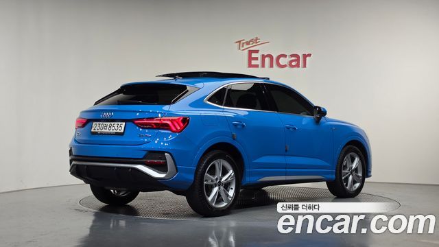 Audi Q3 (F3) 35 TDI Premium Sportback 2023 — фото 2