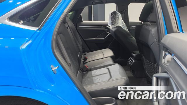 Audi Q3 (F3) 35 TDI Premium Sportback 2023 — фото 12