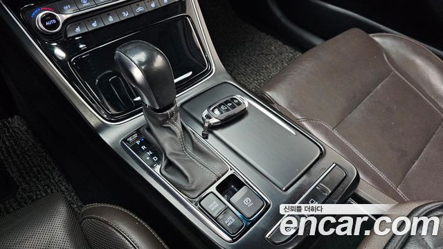 Hyundai Grandeur (IG) 2.4 Premium Special 2018 — фото 9