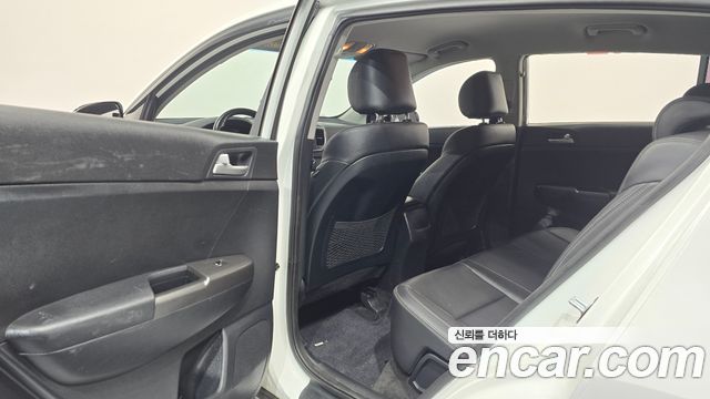 Kia Sportage The Bold Diesel 2.0 4WD Luxury 2019 — фото 28