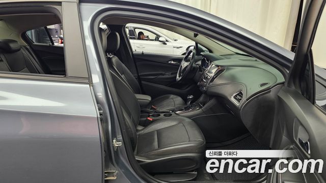 Chevrolet Cruze 1.4 Turbo LT Deluxe 2017 — фото 11